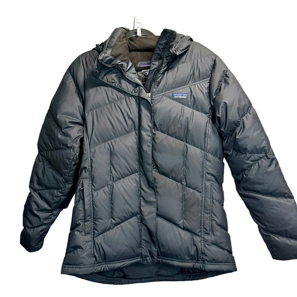 Patagonia Women's Down With It Puffer Jacket - Picture 3 of 8